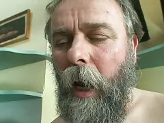 Un ami a les films porno lesbienne appelé et baisé sa fille.