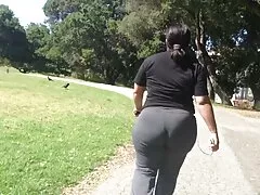 Jessica et duck essaient de créer des situations différentes. xxx vidéo lesbienne