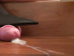 Faim homme coups black lesbienne porn de pied une MILF et sa belle fille.