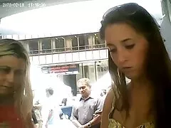 Sélection des terminaisons nerveuses xxx lisbienne des poulets sur le visage