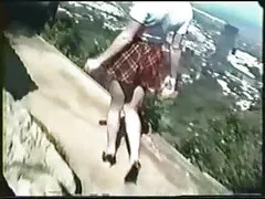 Deux lesbien video gratuit membres nettoyant une cheminée.