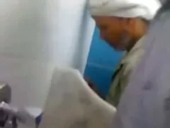 Professeur adulte avec un jeune amant extrait gratuit film lesbienne mignon s'éloigne.